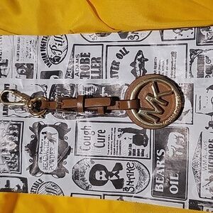 Michael Kors clip, accessory